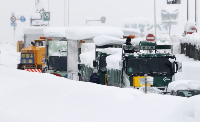 tuyết rơi dày ở Nhật 